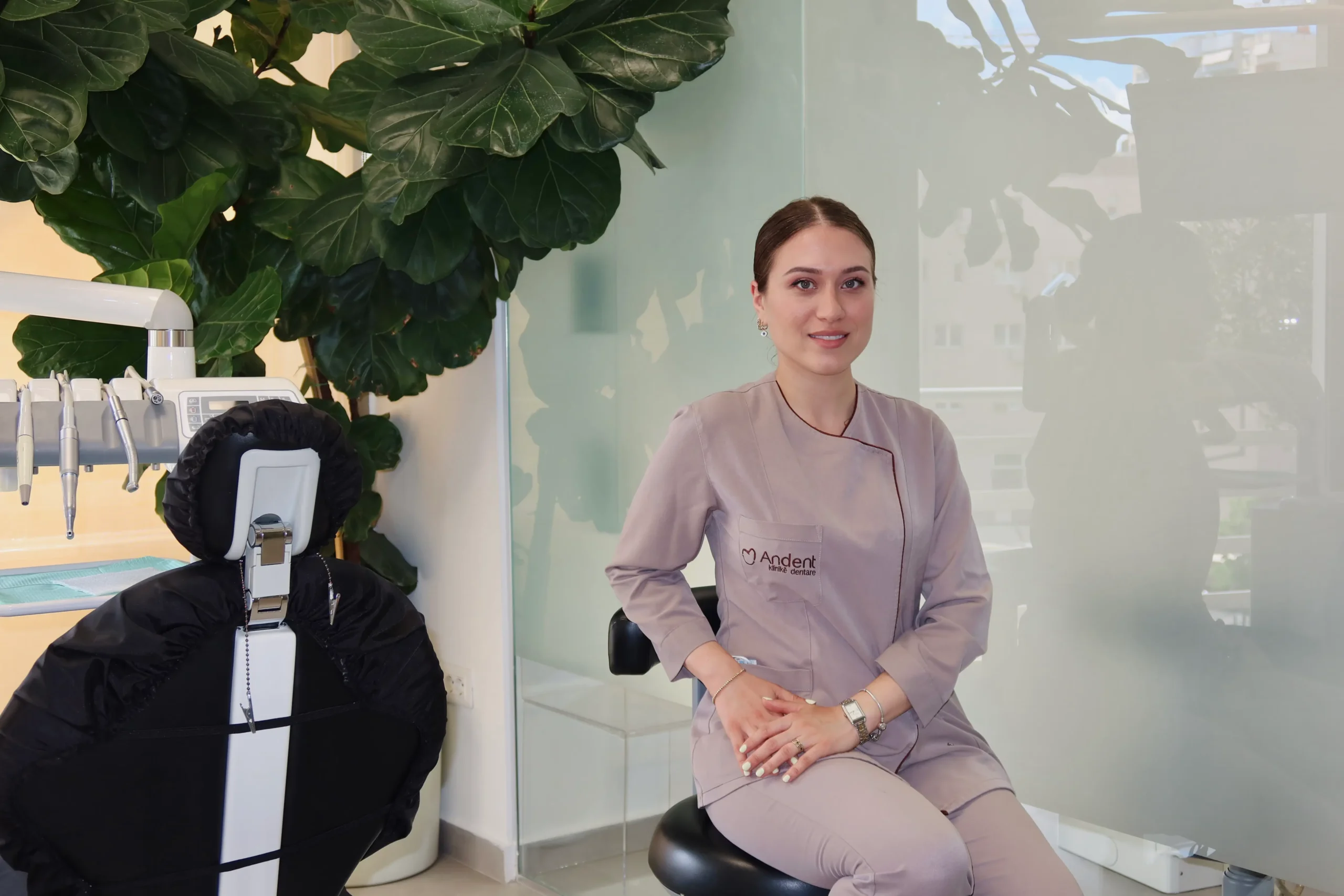 Dr. Ilva Petushi, cosmetic dentist and prosthodontist at Andent Clinic Tirana